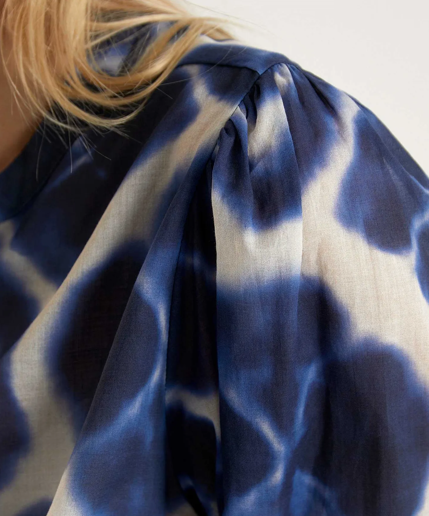 0039 Italy Blouse Batikprint Anni