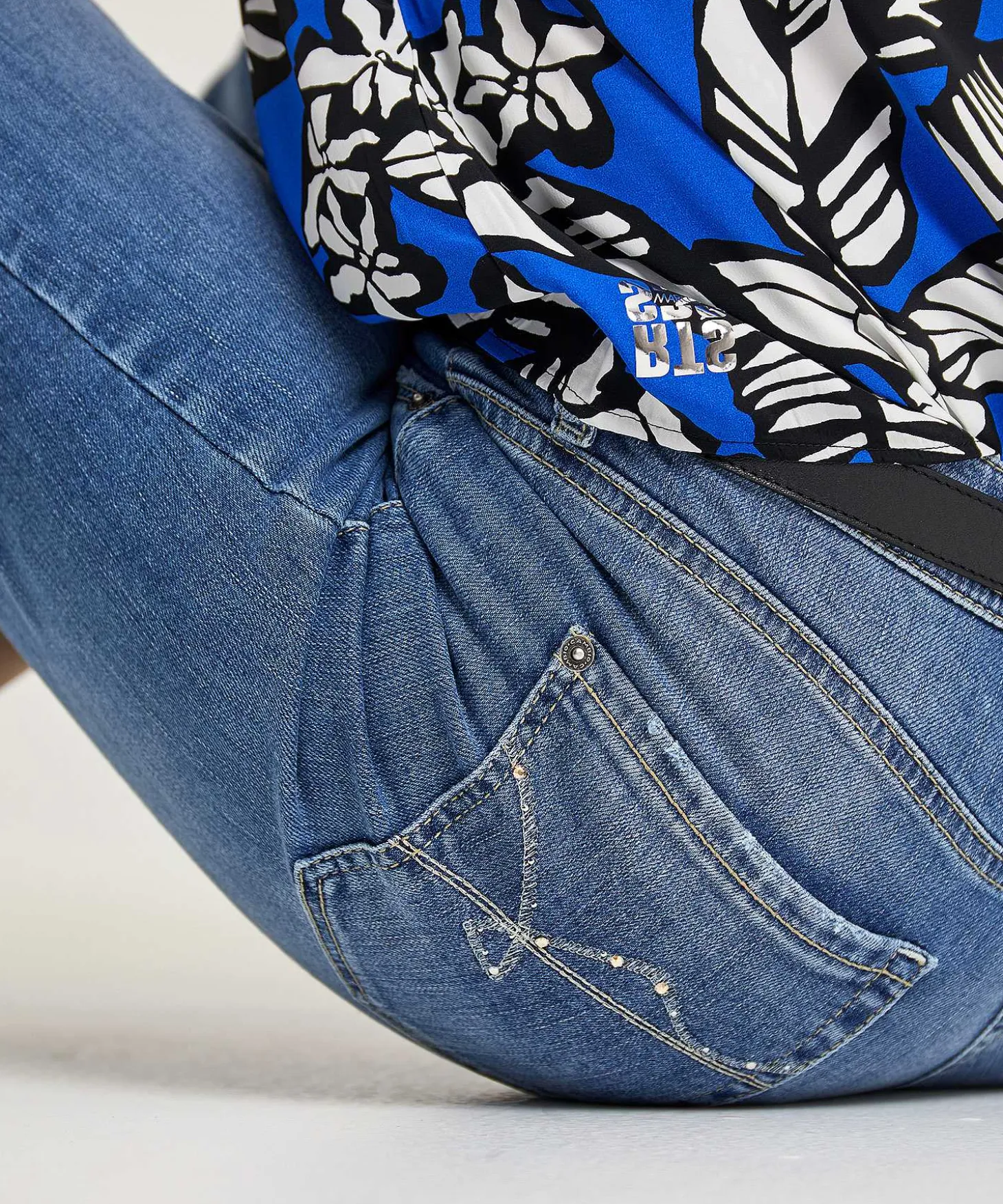 Cambio Slim Fit Jeans Parla Swarovski