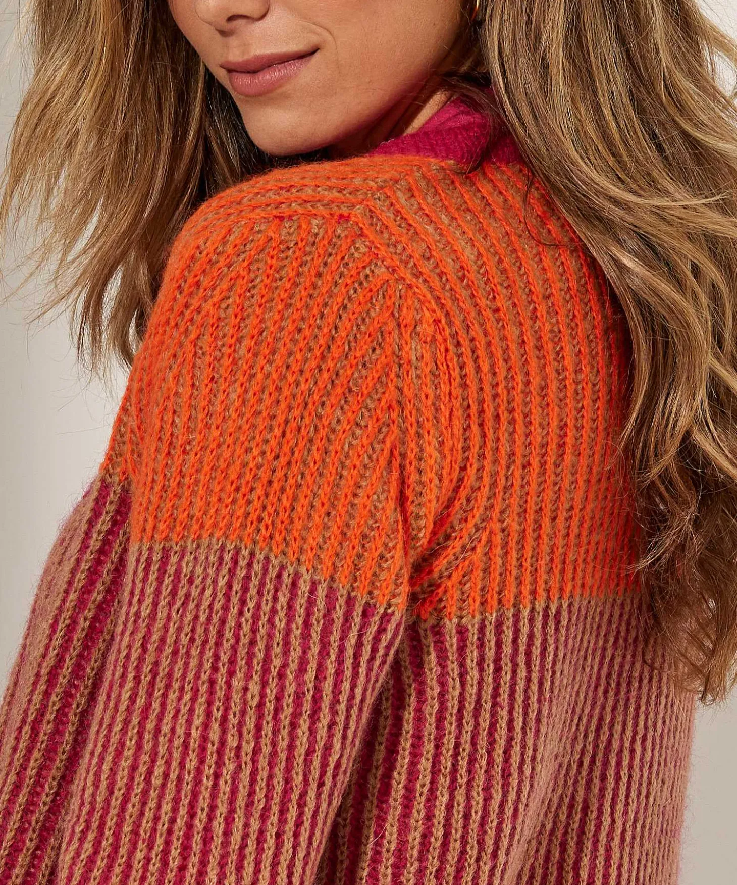 Kyra Vest Colorblock Perdita